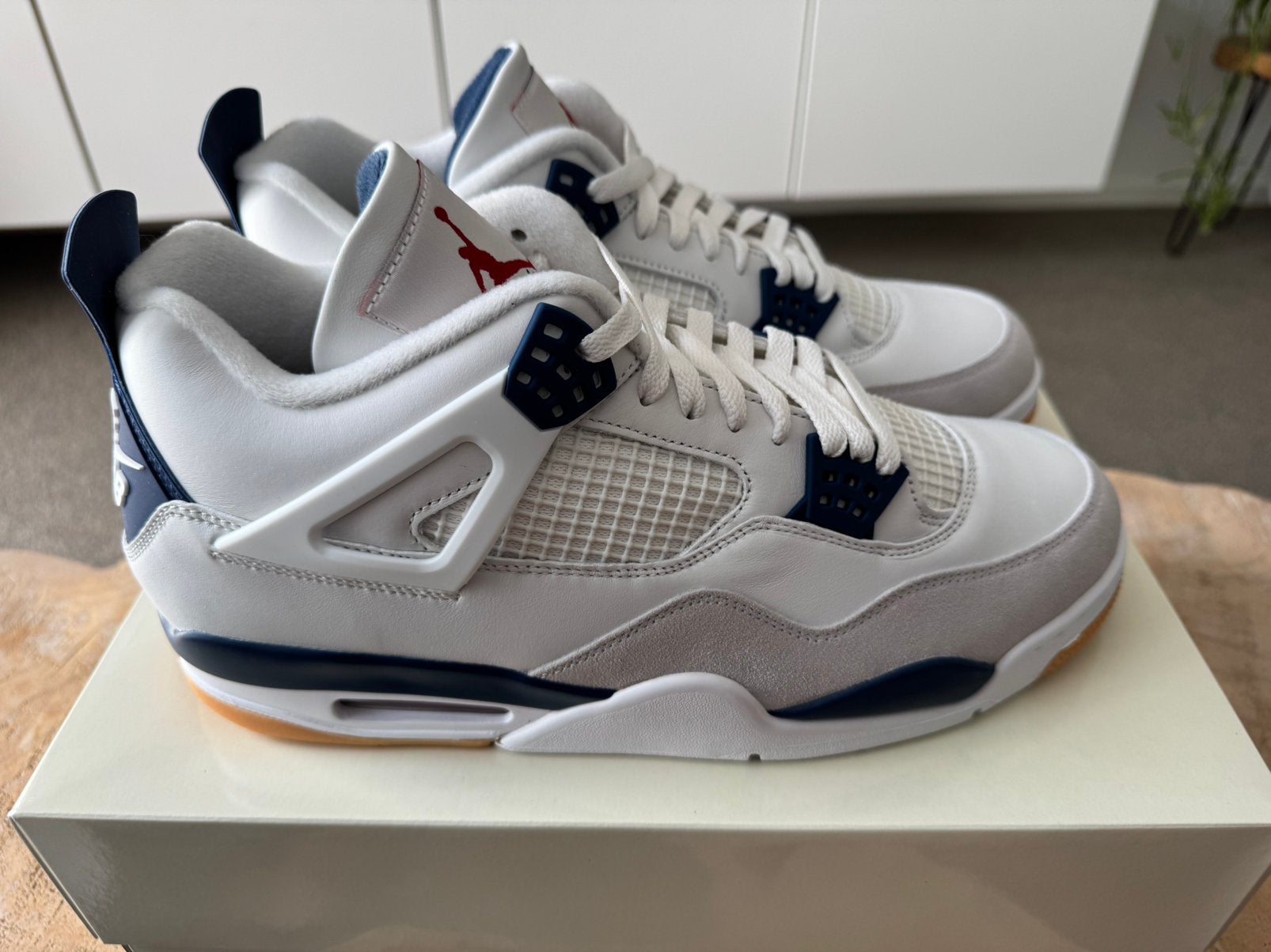 Nike Air Jordan 4 Retro SB Navy 47,5, Kleding | Heren, Ophalen of Verzenden, Nieuw, Wit