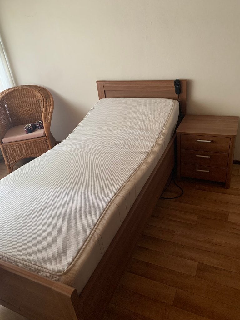 Hoog laag bed, Ophalen, Verstelbaar, Eenpersoons, Bruin
