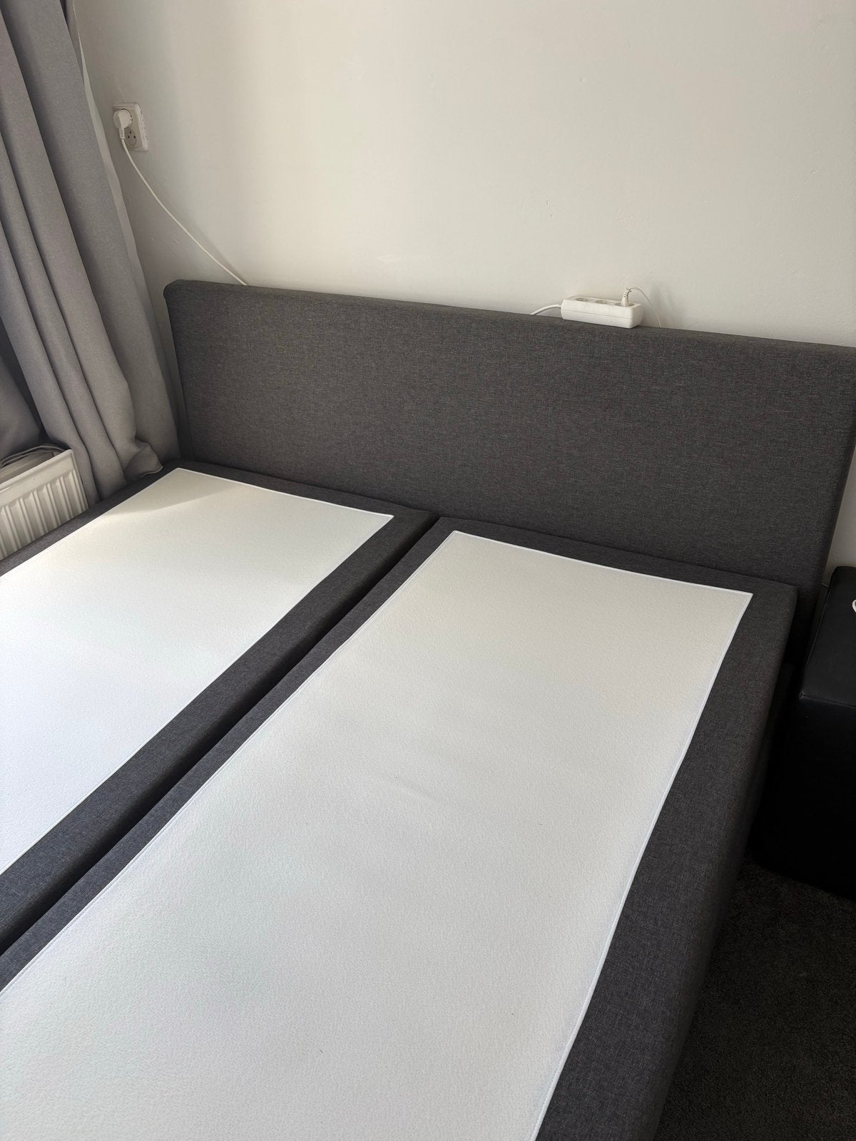 Boxspring 160x200 (of 2 van 80x200) met hoofdbord, Ophalen, Tweepersoons, Zo goed als nieuw, 200 cm