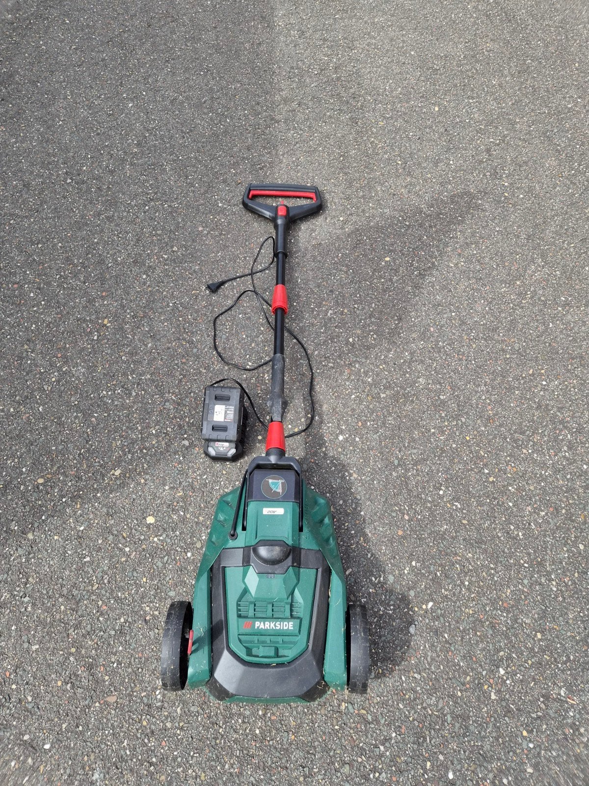 Accu grasmaaier Parkside. Met lader. Werkt nog prima. TEAB, Tuin en Terras, Ophalen of Verzenden, Gebruikt