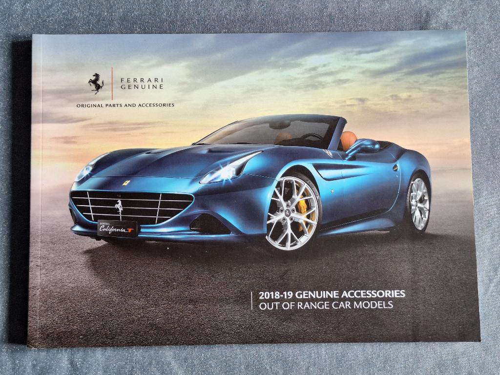 Brochure FERRARI Genuine Accessories 2018-19 / EN., Verzenden, Zo goed als nieuw, Ferrari