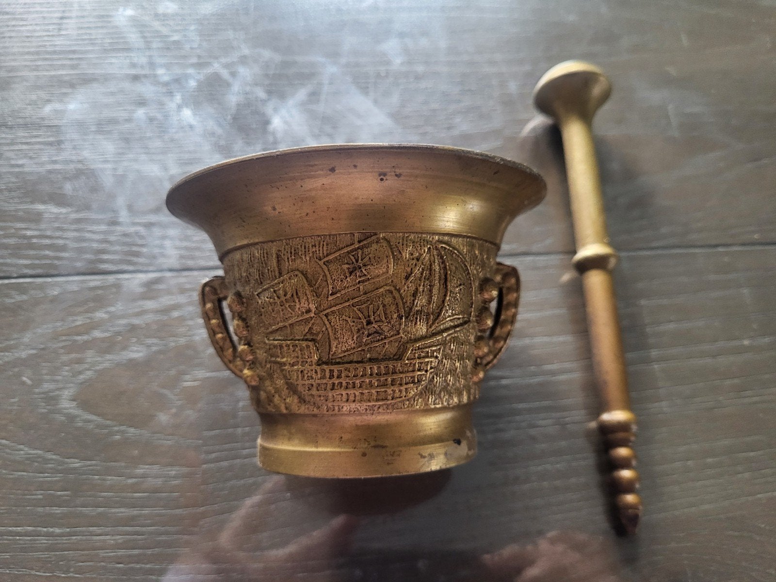 Antieke vijzel met stamper, messing/brons, Ophalen of Verzenden