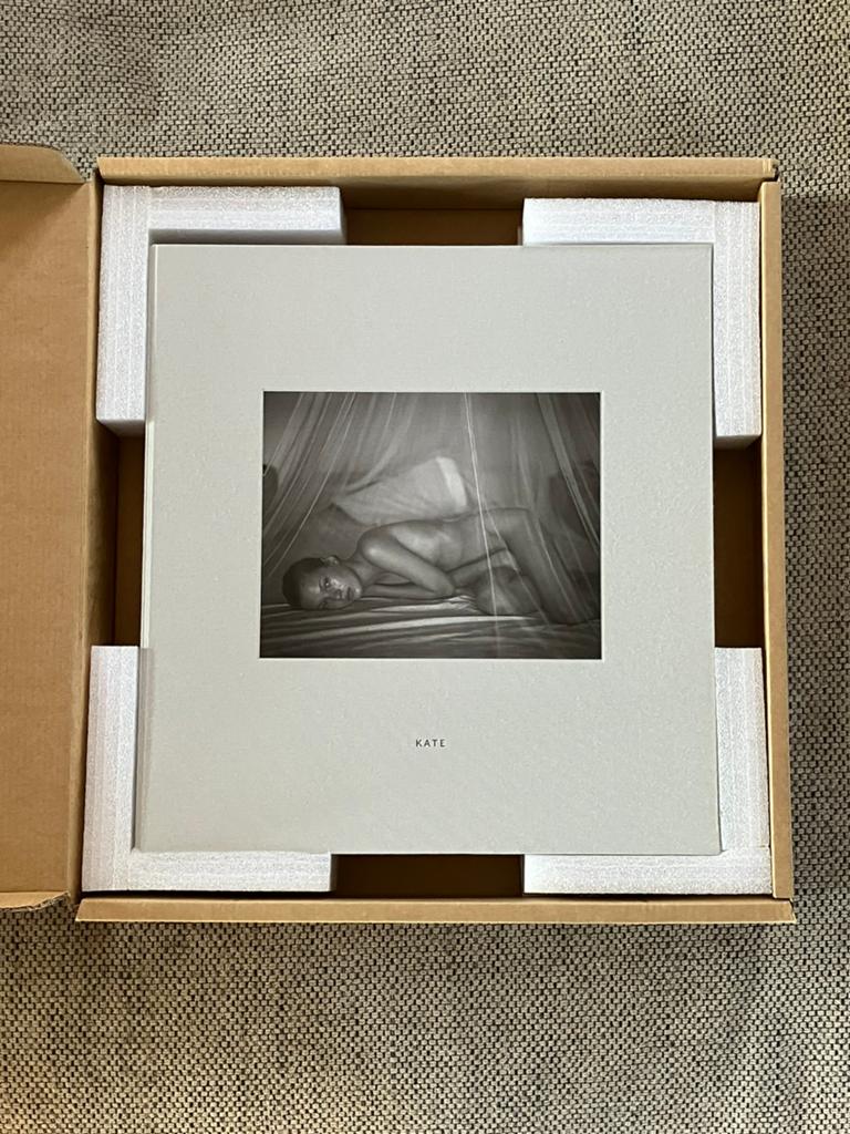 Kate Moss by Mario Sorrenti (Luxe Editie), Ophalen of Verzenden, Zo goed als nieuw, Fotografen