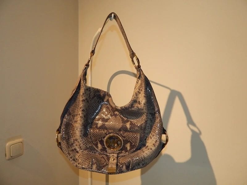 Michael Kors leren schoudertas gouden hardware Zeer goed