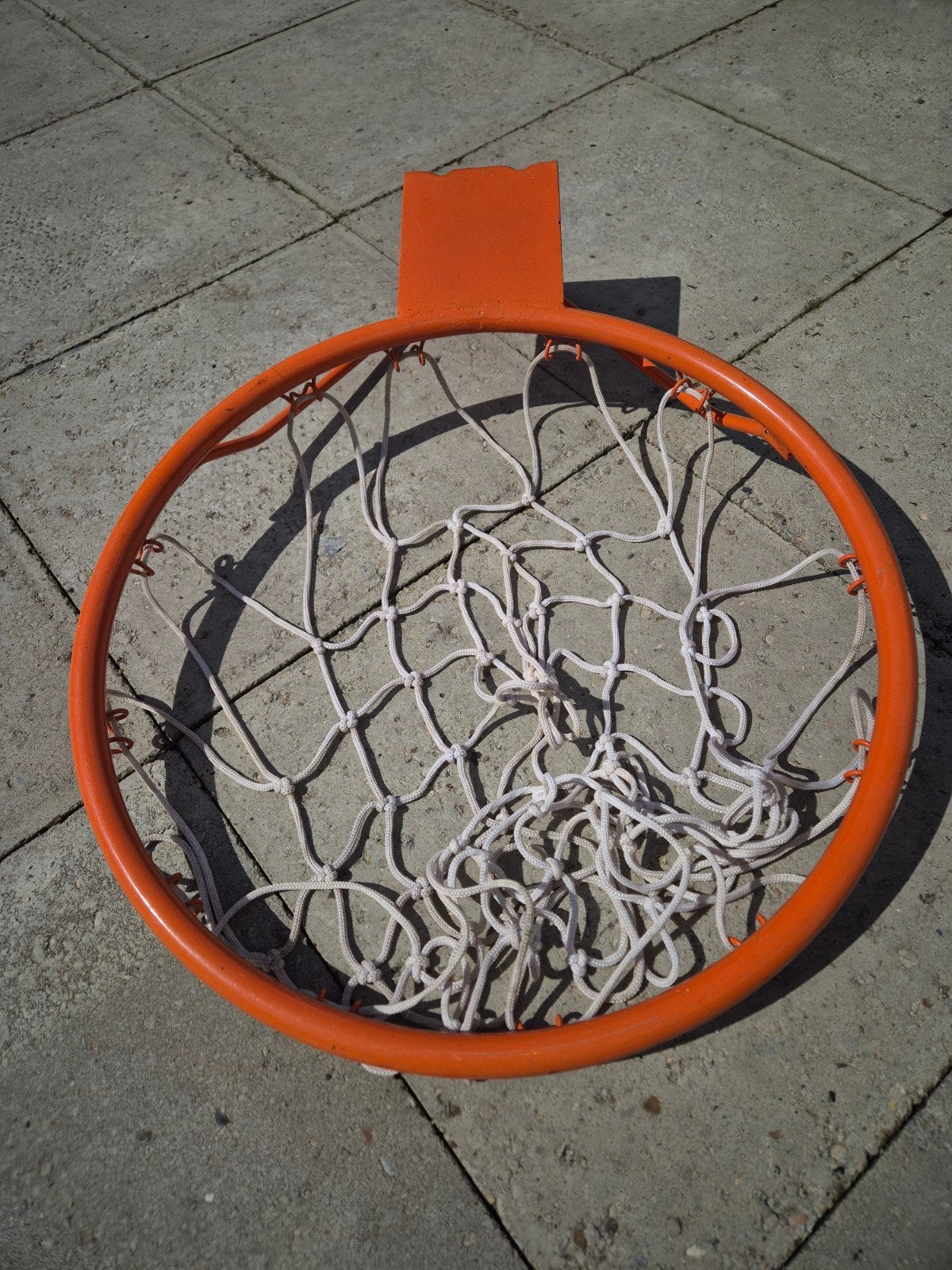 Basketbalring met net in goede staat, Sport en Fitness, Basketbal, Ophalen of Verzenden, Zo goed als nieuw, Ring, Bord of Paal