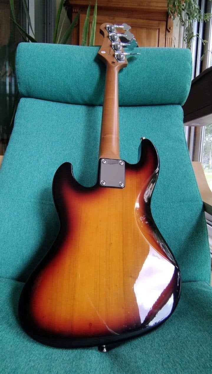 Foto 9 van Flight Jazz Bass - Zo goed als nieuw