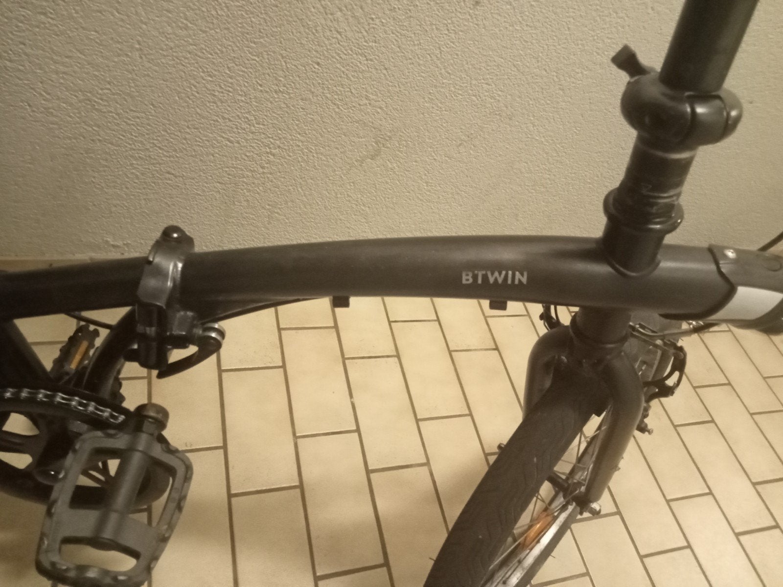 B'Twin opvouwbare fiets, 20 inch, zo goed als nieuw, Overige merken, Velgrem, Versnellingen, Ophalen of Verzenden