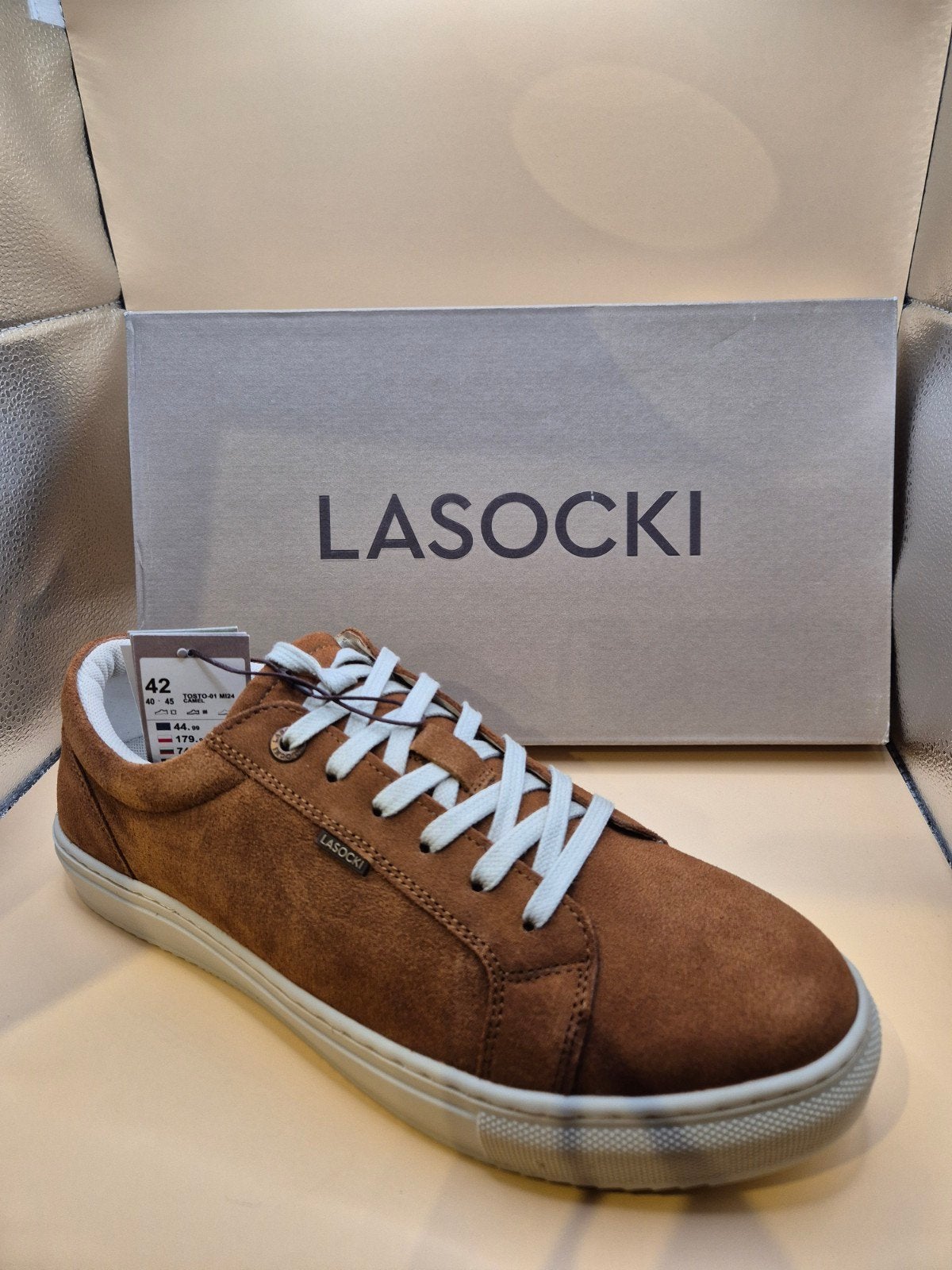 Lasocki sneakers maat 42 nieuw in doos, Bruin, Nieuw, Ophalen of Verzenden, Sneakers of Gympen