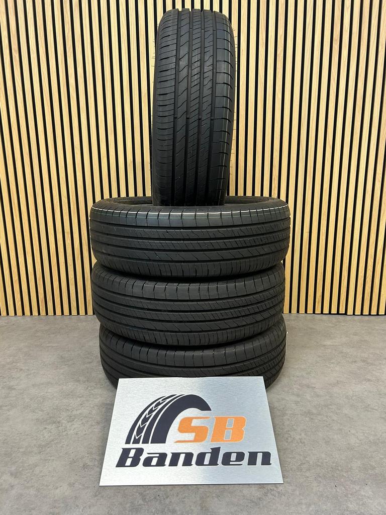 4x Goodyear 215/60 17 Zomerbanden DEMO ZGAN 96H XL NIEUW, Goodyear, 215 60 17, 17 inch, Ophalen of Verzenden