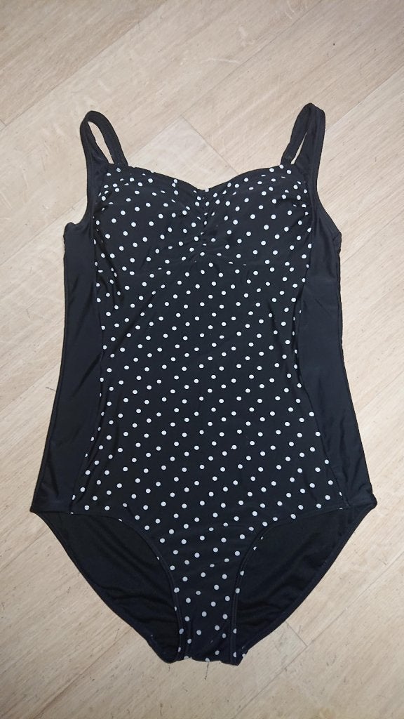 Diverse badpak tankini maat 42 oa Tweka Livera Hunkemoller, Zwart, Badpak, Ophalen of Verzenden, Zo goed als nieuw
