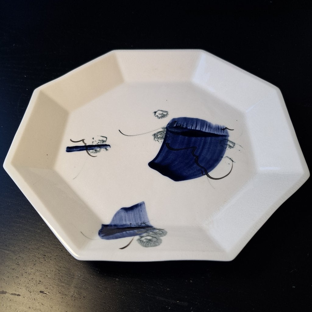 Hoekkig bord met cobalt Blue decor, Ophalen of Verzenden, Zo goed als nieuw, Bord(en), Overige stijlen