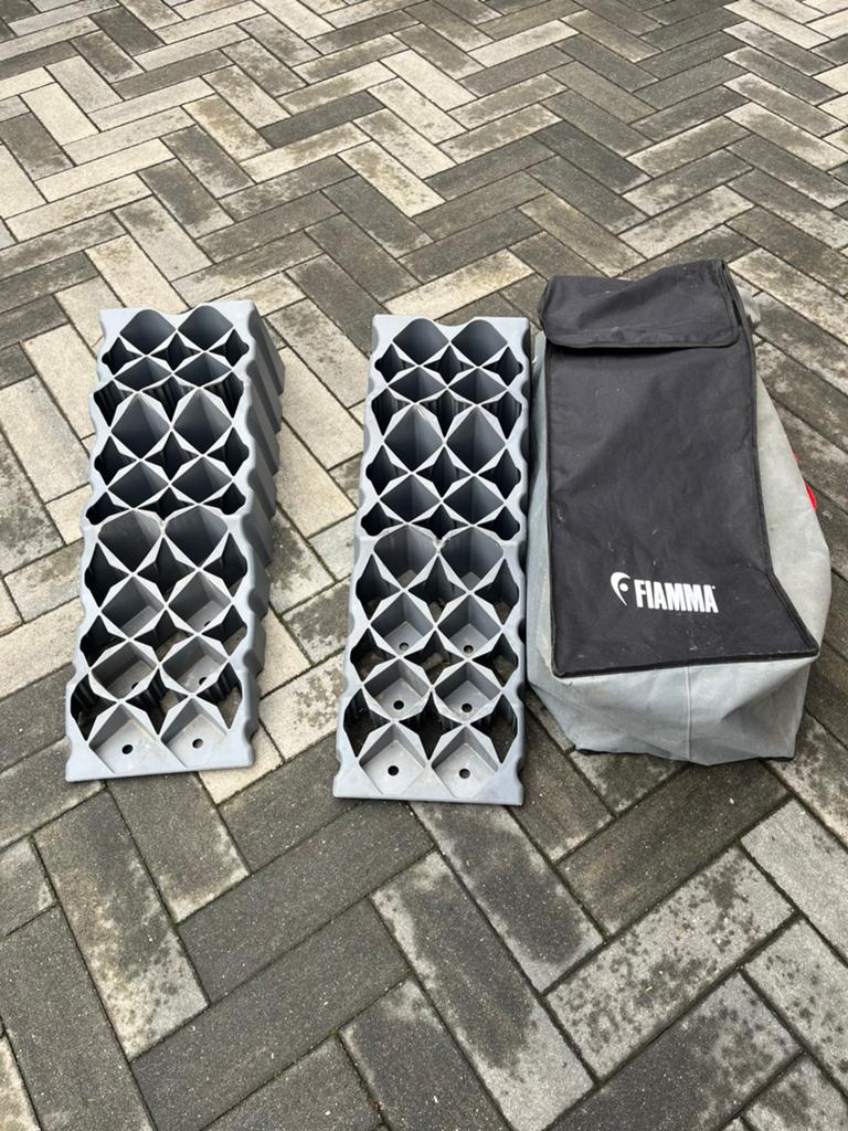 Set Fiamma oprijblokken inclusief level bag, Ophalen, Zo goed als nieuw