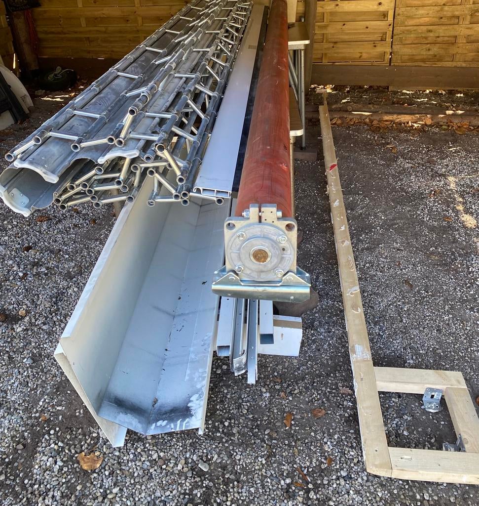 Anti inbraak Rolluik ca 3.80 m en 2 rolgordijnen 82cm breed, Ophalen, Gebruikt, 200 cm of meer, 200 cm of meer