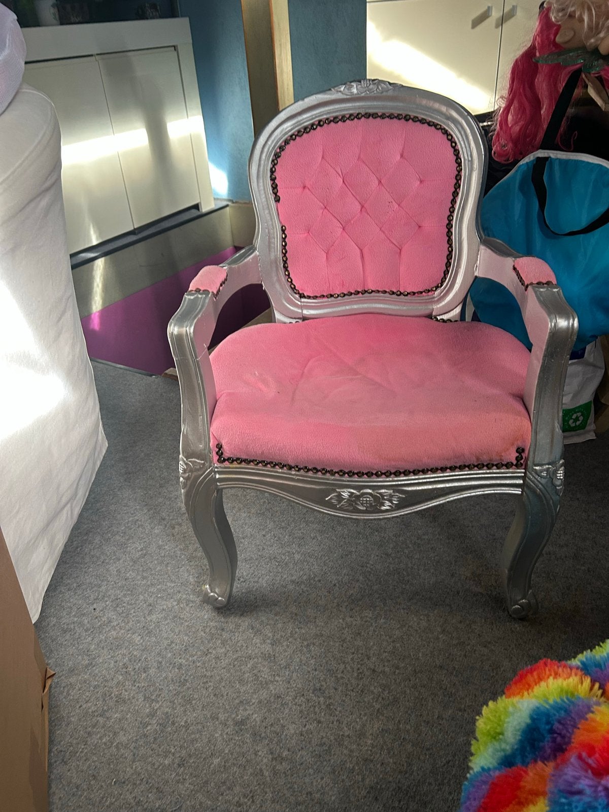 Roze barok kinderstoel en rood Cars krukje, Huis en Inrichting, Ophalen, Gebruikt, Overige kleuren, Eén