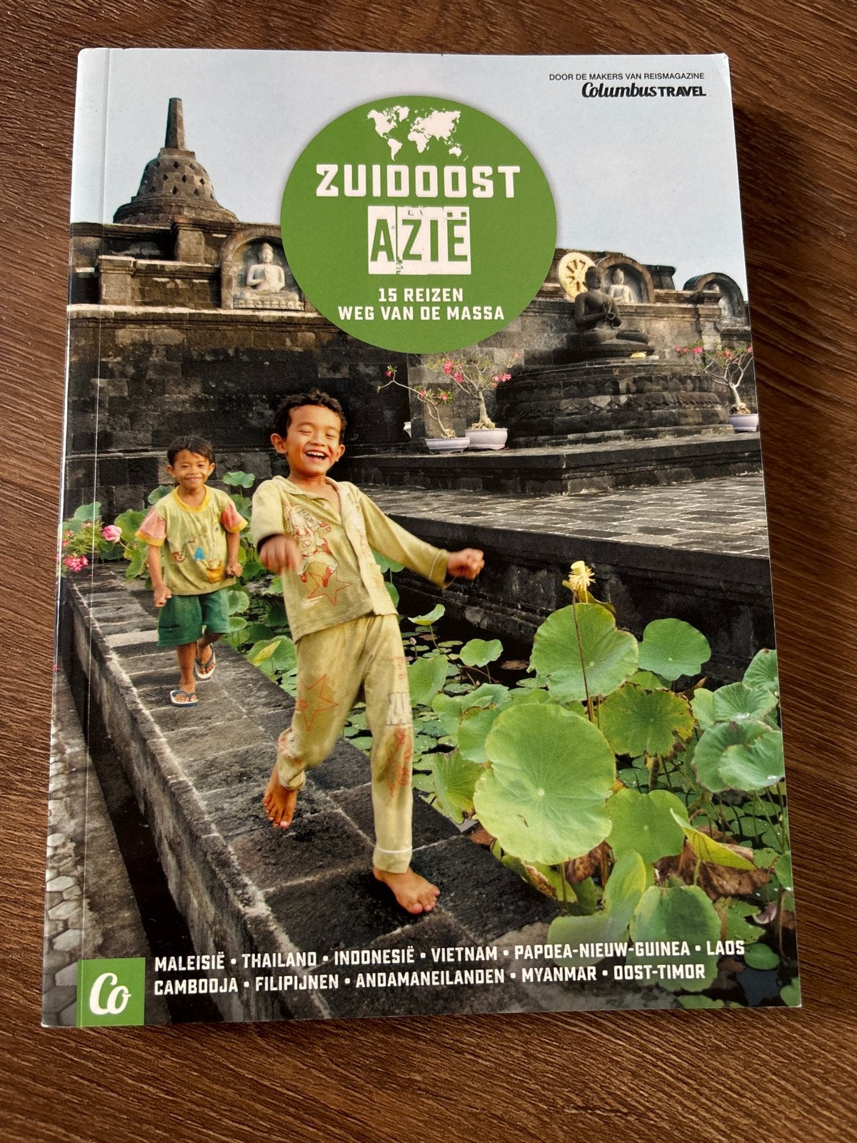 ZUIDOOST AZIË: 15 REIZEN WEG VAN DE MASSA, Boeken, Overige merken, Ophalen of Verzenden, Zo goed als nieuw, Reisgids of -boek