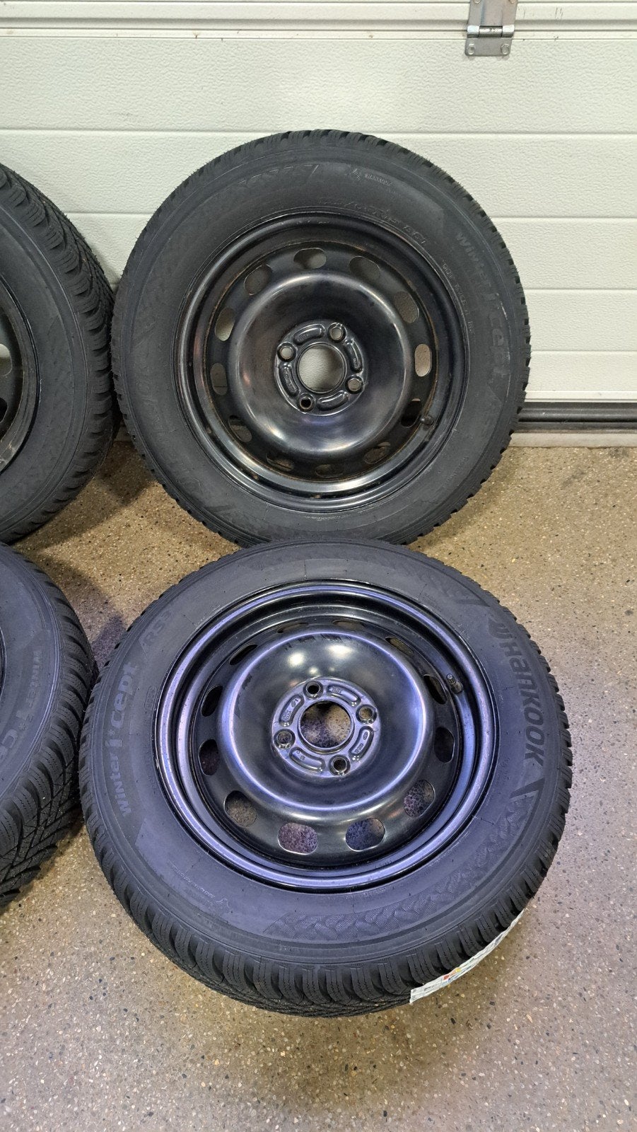 Ford Fiesta winterbandenset 195/60R15 Hankook Icept + TPMS, Gebruikt, 15 inch, Ford, Banden en Velgen