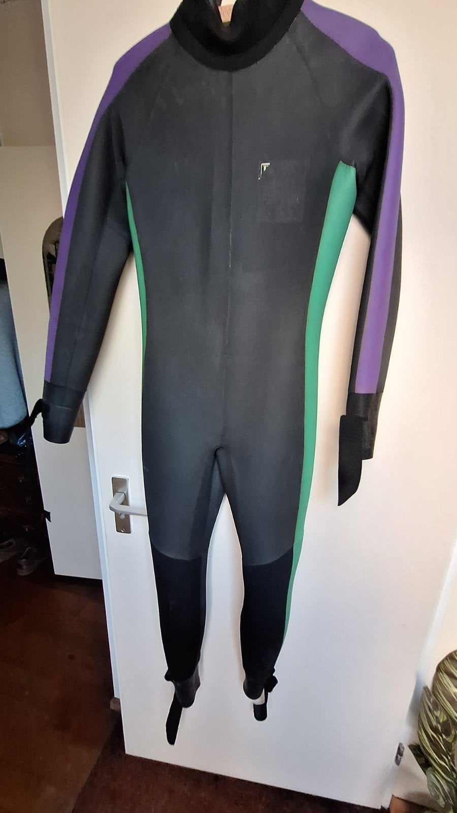 Surfpak, Ophalen, Wetsuit