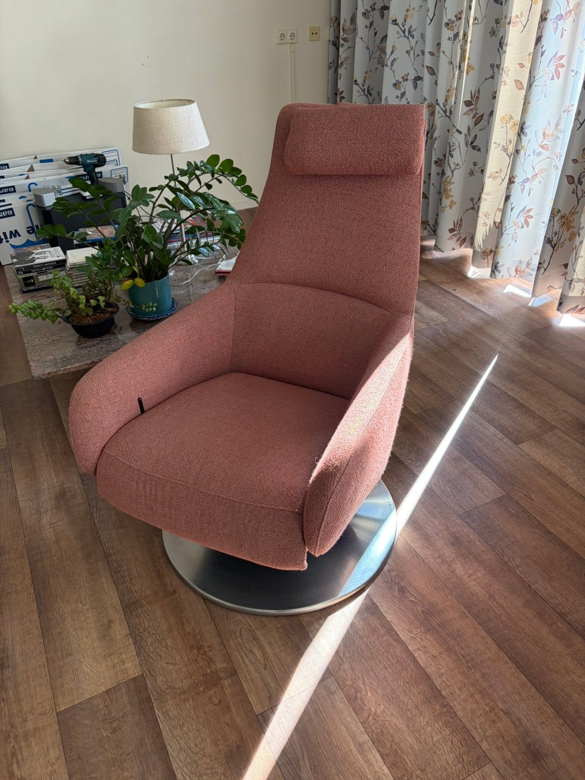 Prominent stoel, Ophalen, Minder dan 75 cm, 50 tot 75 cm