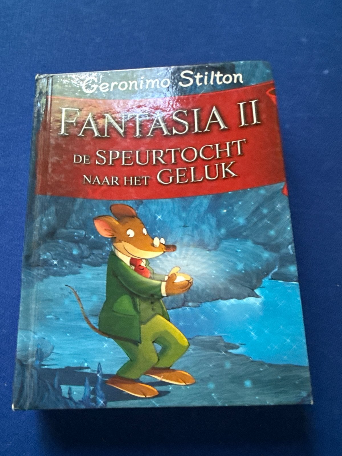 Geronimo Stilton Fantasia II: De Speurtocht naar het Geluk, Boeken, Ophalen of Verzenden, Gelezen, Fictie