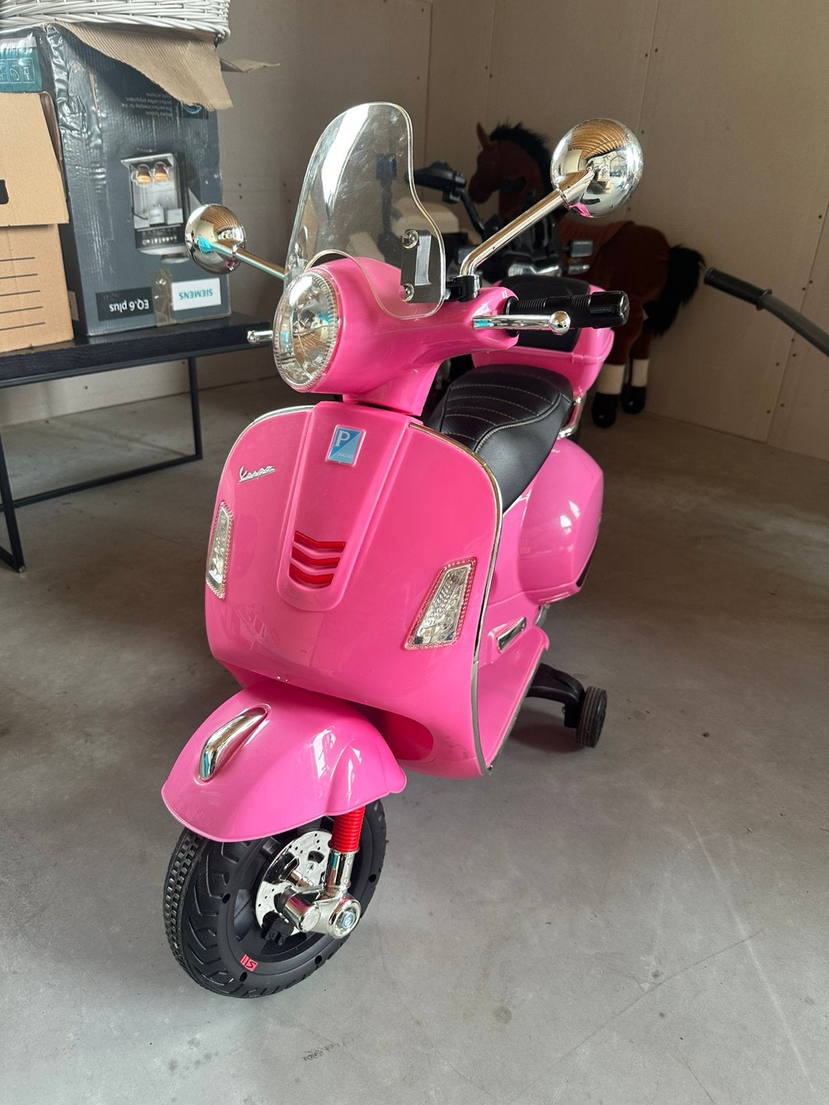 Roze Vespa elektrische scooter voor kinderen, Ophalen, Gebruikt, Overige typen