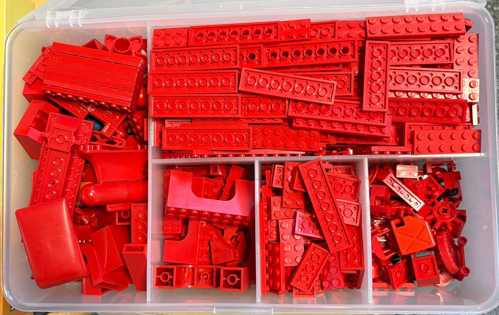 Lego diverse rode bouwstenen (opbergdoos), Ophalen of Verzenden, Gebruikt, Losse stenen, Lego