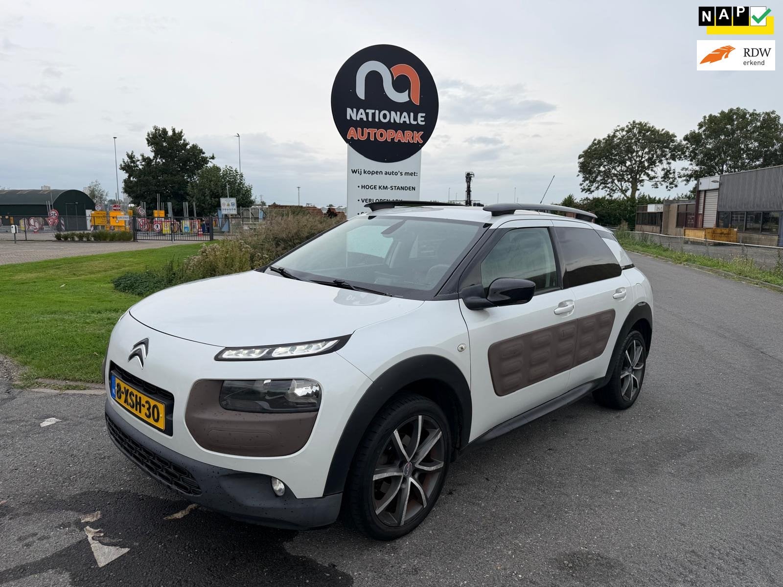 Citroen C4 Cactus | 2014 | 1.6 BlueHDi Shine | Handgeschakel, Voorwielaandrijving, Gebruikt, Euro 6, 96 €/maand