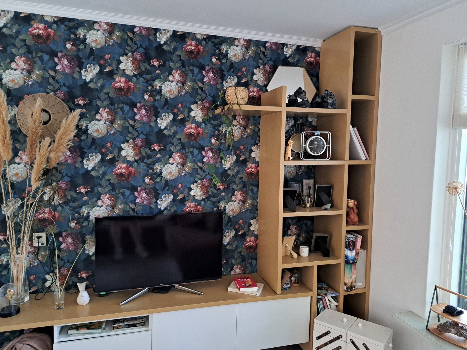 Televisiemeubel met kolomkast, Ophalen, 25 tot 50 cm, Minder dan 100 cm