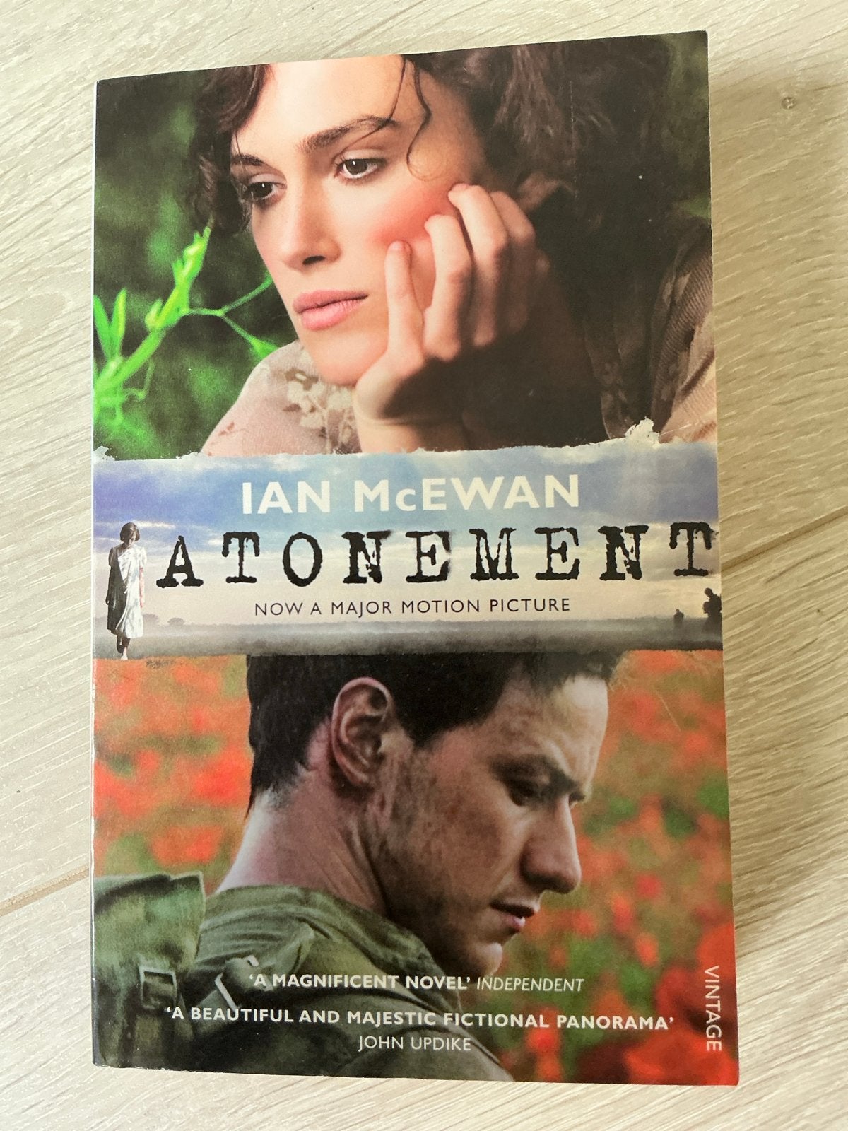 Atonement - Ian McEwan (Vintage Books), Ophalen of Verzenden, Zo goed als nieuw, Europa overig