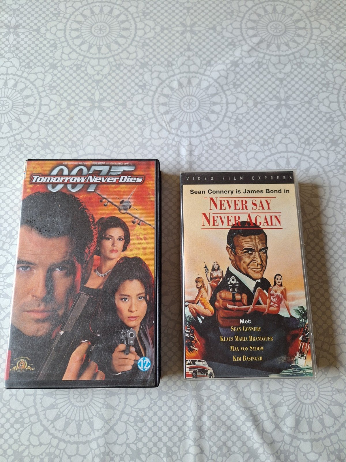 videobanden james bond €1.00 per stuk, Cd's en Dvd's, VHS | Film, Vanaf 12 jaar, Ophalen of Verzenden, Zo goed als nieuw, Actie en Avontuur