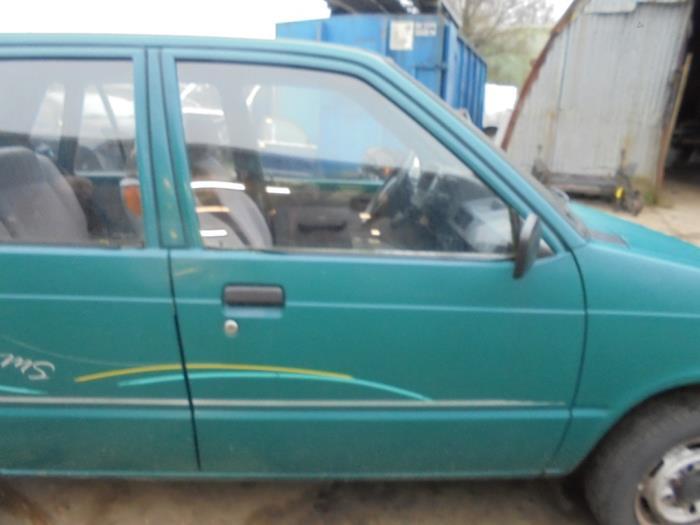 Portier 4Deurs rechts-voor van een Suzuki Alto, Auto-onderdelen, Carrosserie en Plaatwerk, Deur, Suzuki, Gebruikt, 3 maanden garantie