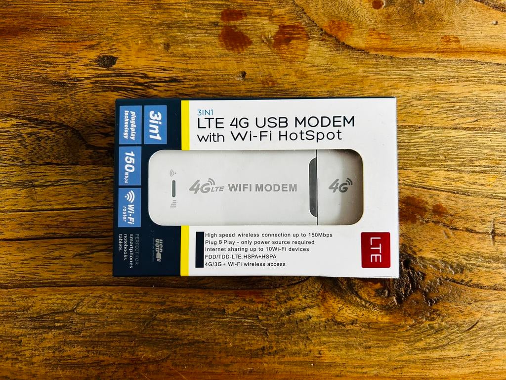 LTE 4G USB Modem with Wi-Fi Hotspot, Computers en Software, Routers en Modems, Zo goed als nieuw, Ophalen of Verzenden