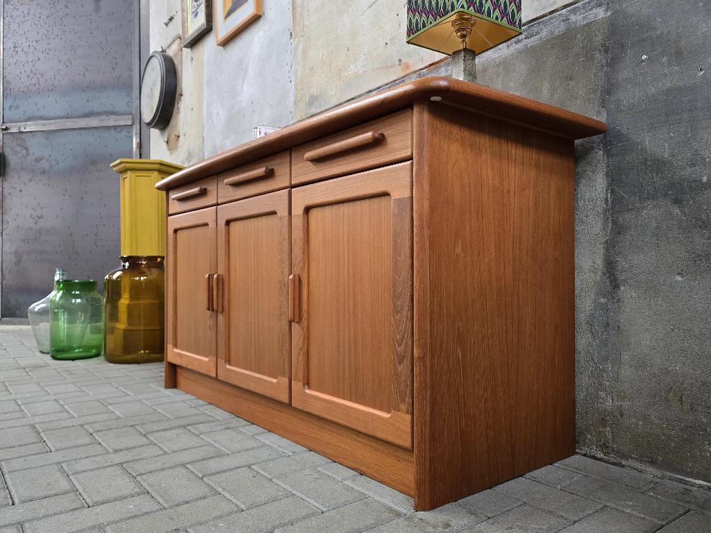 Deens Design Vol Teak Houten Dressoir | Vintage Lage Kast, Gebruikt, 150 tot 200 cm, Ophalen of Verzenden, Mid Century Deens Design Vintage Retro Scandinavisch