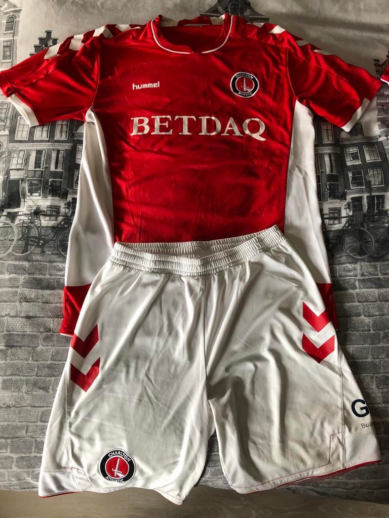Charlton Athletic tenue Hummel maat M/L, Maat M, Ophalen of Verzenden, Zo goed als nieuw, Set