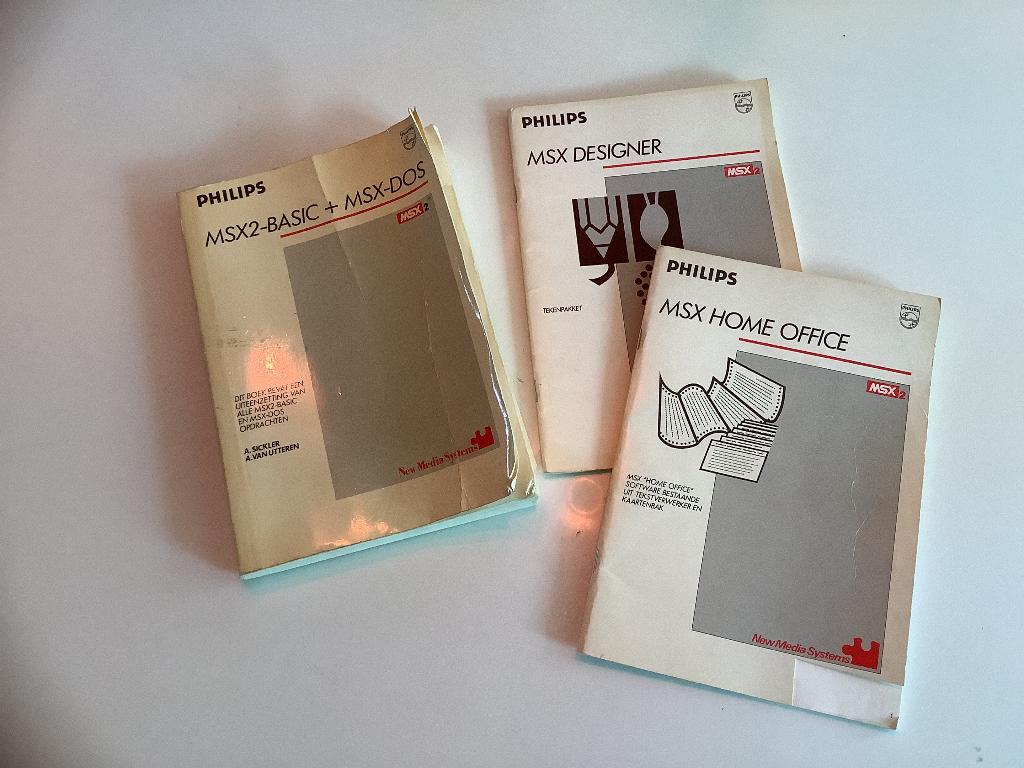 Msx 2 computer boekjes, Computers en Software, Vintage Computers, Ophalen of Verzenden