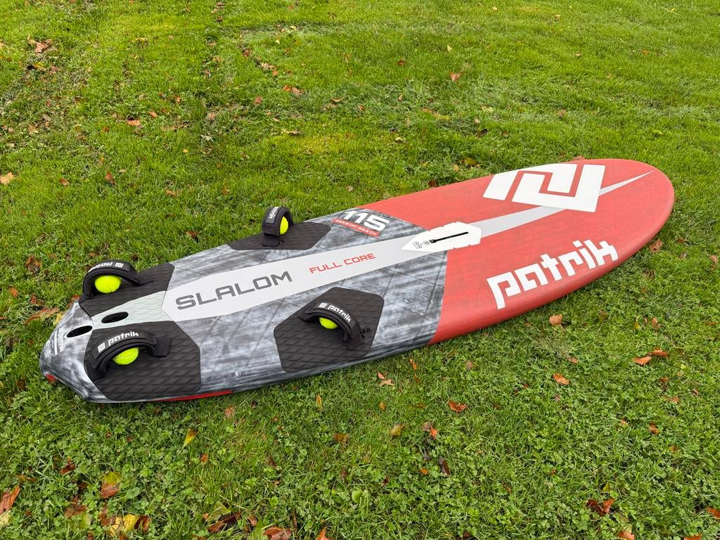 Patrik Diethelm Slalom 115 nieuw, Watersport en Boten, Windsurfen, 250 tot 300 cm, 7 m² of meer, Ophalen of Verzenden, Zo goed als nieuw