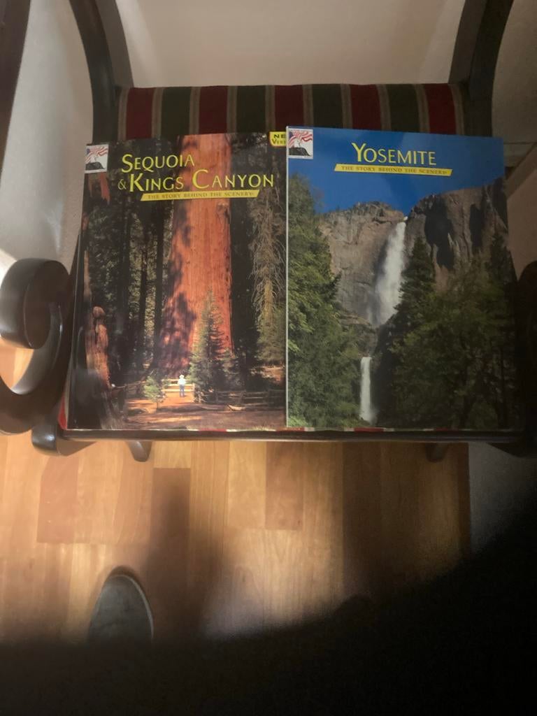 Yosemite en Sequoia en Kings Canyon, Boeken, Reisgidsen, Overige merken, Ophalen of Verzenden, Zo goed als nieuw, Reisgids of -boek