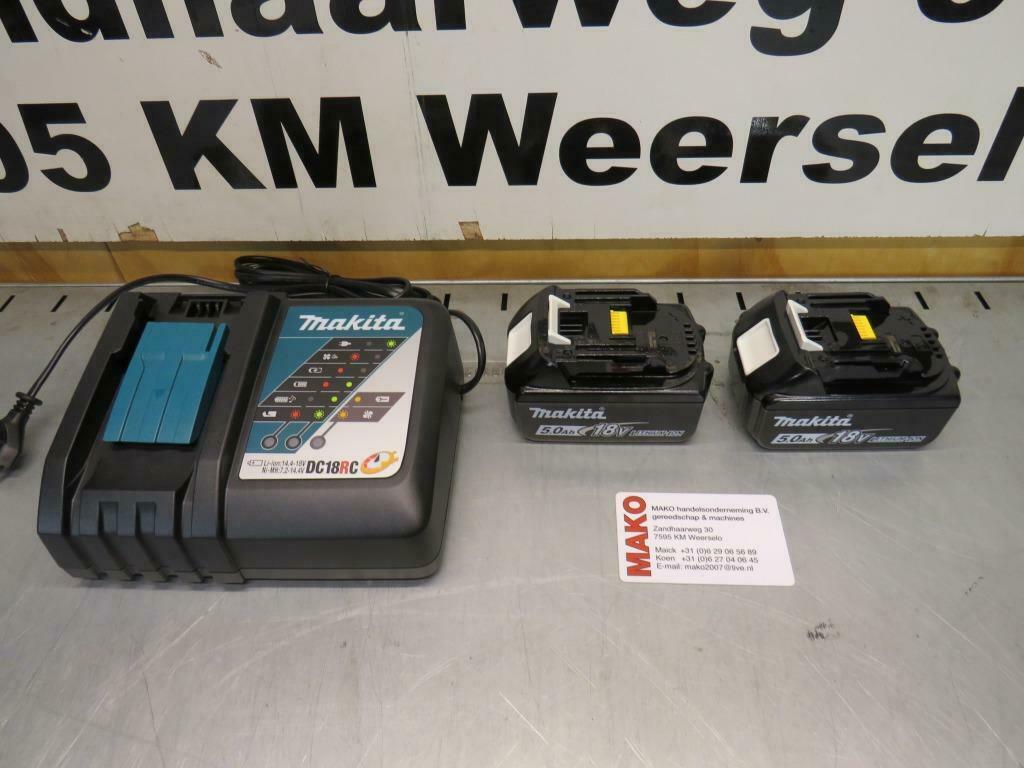Makita DC18RC Accu snellader en 2x makita 18v 5.0ah accus, Ophalen of Verzenden, Nieuw
