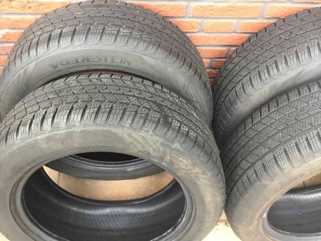 Allseason banden Toyota Yaris Cross - 7mm profiel, Auto-onderdelen, Banden en Velgen, Gebruikt, Overige, 17 inch, Ophalen of Verzenden