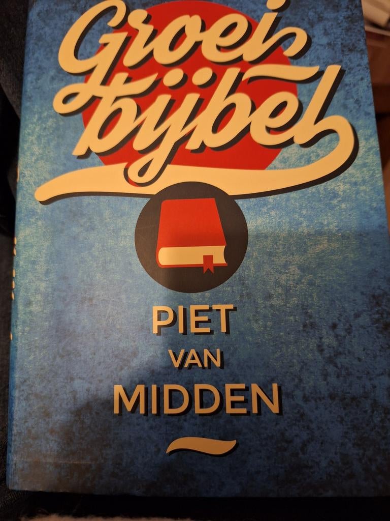 Piet van Midden - Groeibijbel, Boeken, Ophalen of Verzenden, Zo goed als nieuw, Piet van Midden
