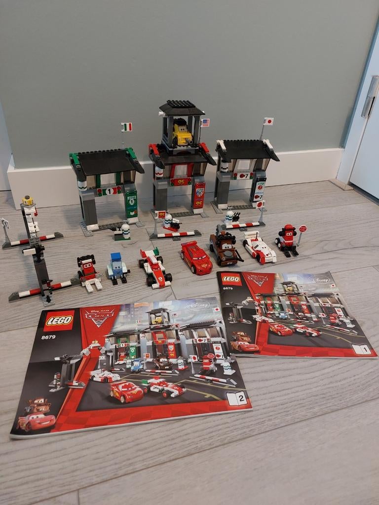 LEGO Cars 2 8679 – Tokio Drift Circuit te koop!, Kinderen en Baby's, Ophalen of Verzenden, Zo goed als nieuw, Complete set, Lego