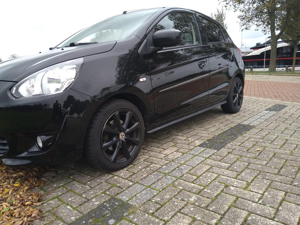 Mitsubishi Space Star 1.2 MPI 59KW 2013 Zwart GROTE BEURT..., Voorwielaandrijving, Stof, Zwart, Handgeschakeld