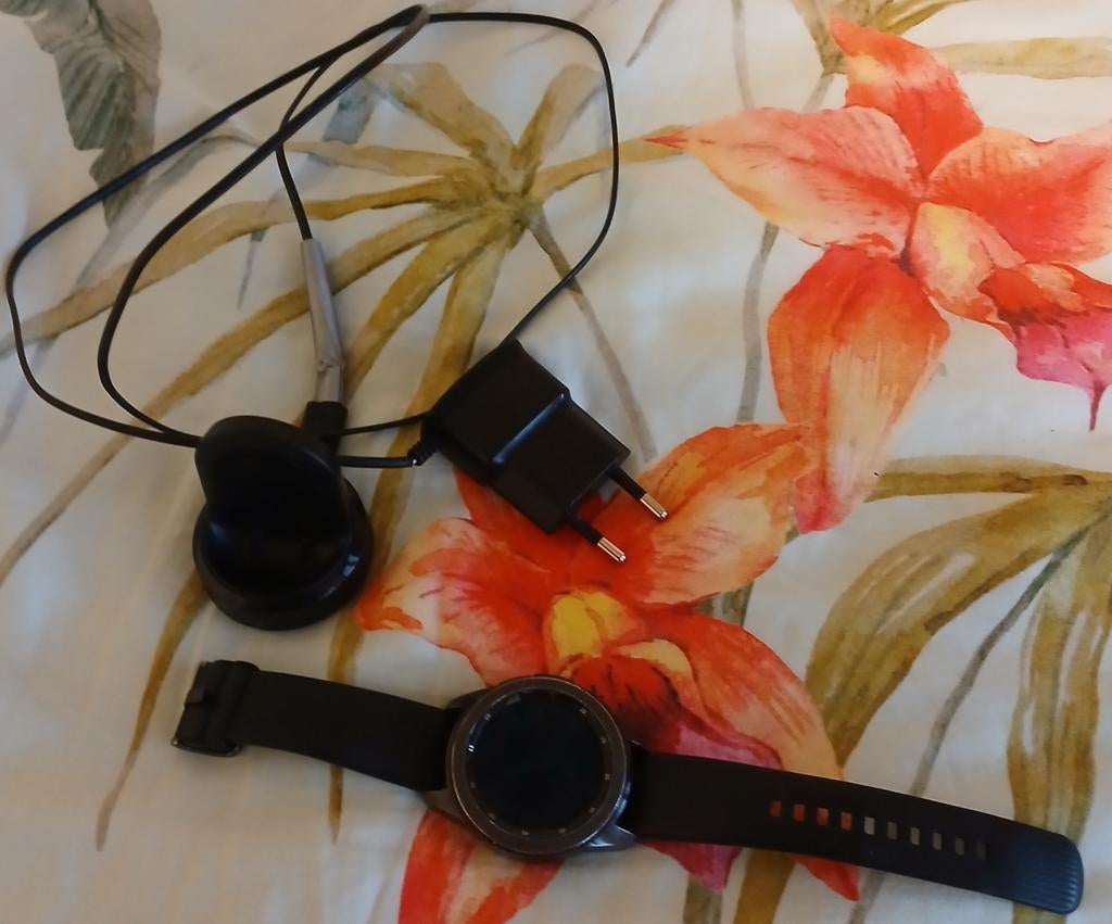 Slimme Smartwatch te koop!, Zwart, Ophalen of Verzenden, Zo goed als nieuw, Samsung