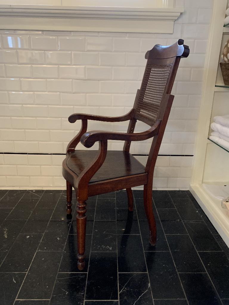 Antieke (eind 1800) houten kappersstoel, Antiek en Kunst, Ophalen
