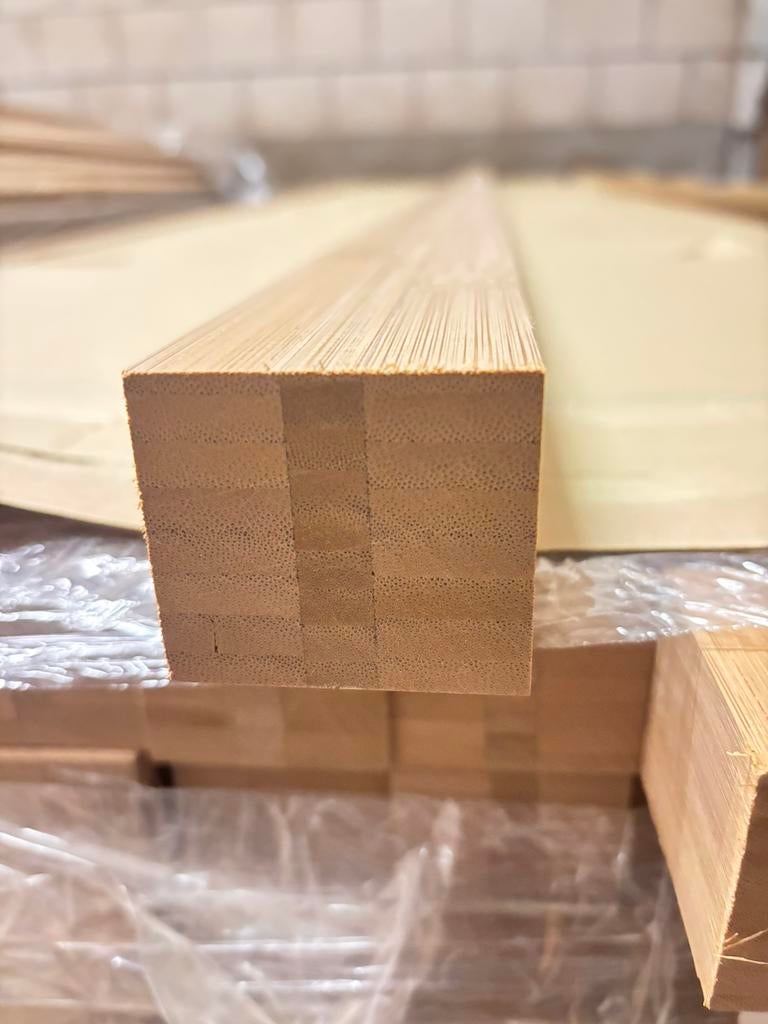 Prachtige nieuwe Bamboe balken!, Doe-het-zelf en Verbouw, Hout en Planken, Nieuw, Balk, Vuren, 300 cm of meer, 50 mm of meer, Ophalen