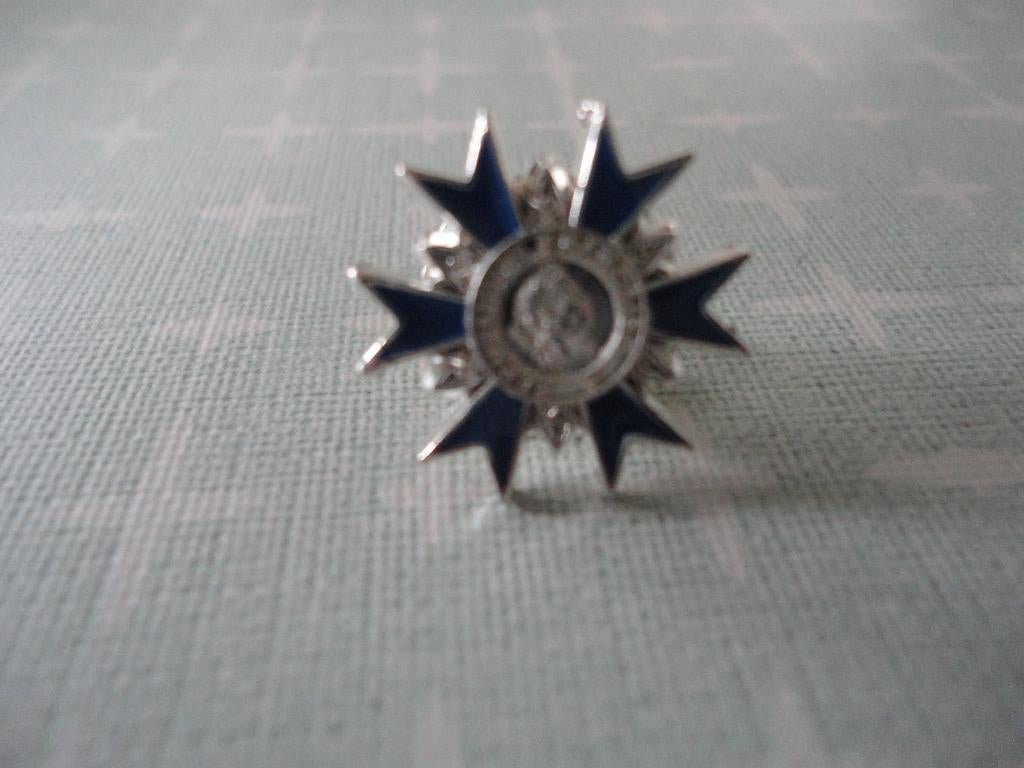 Franse pin/Insigne Chevalier Ordre National du Mérite, Verzenden, Zo goed als nieuw, Overige onderwerpen, Speldje of Pin