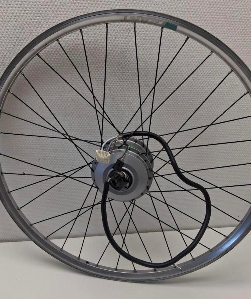 Giant voorwielmotor 3 pins, Fietsen en Brommers, Fietsonderdelen, Ophalen of Verzenden, Zo goed als nieuw, Wiel