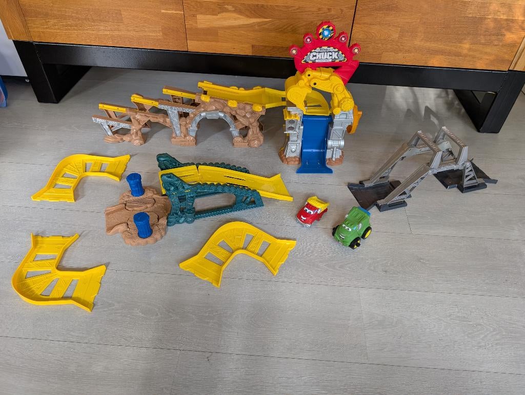 Hasbro Tonka Chuck & Friends stunt park, Kinderen en Baby's, Speelgoed | Speelgoedvoertuigen, Ophalen of Verzenden, Gebruikt
