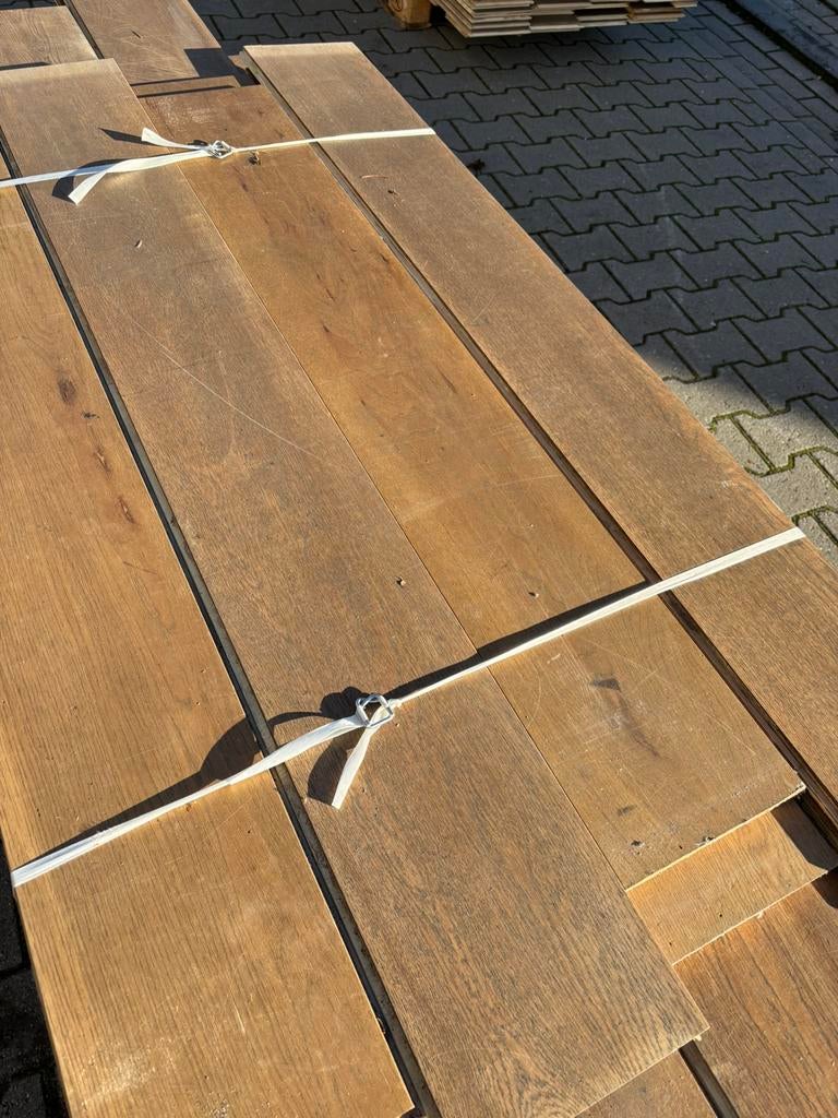 30 m2 eiken multivloer. 19 cm breed 2 cm dik 5mm, 2e hands, Gebruikt, 2e hands, 10 m² of meer