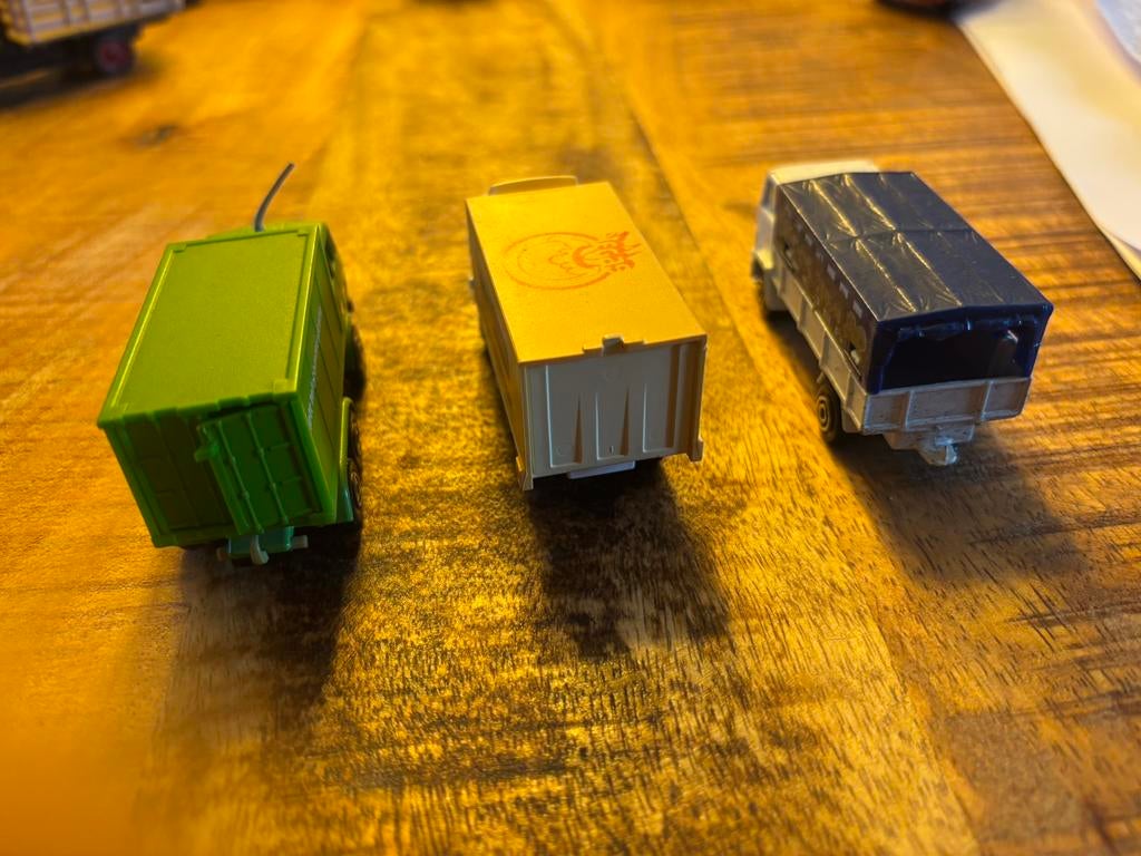 Vrachtwagens, Hobby en Vrije tijd, Modelauto's | 1:43, Ophalen, Zo goed als nieuw, Bus of Vrachtwagen, Overige merken