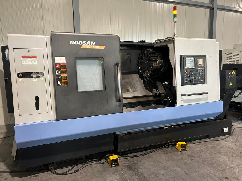 Doosan Puma 480 CNC Draaibank, Doe-het-zelf en Verbouw, Draaibanken, Ophalen, 500 tot 1000 mm, Zo goed als nieuw, Metaaldraaibank